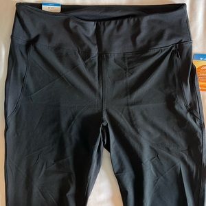 NWT NEVER WORN! Columbia Active Fit Legging in Black, Size Large/Regular.